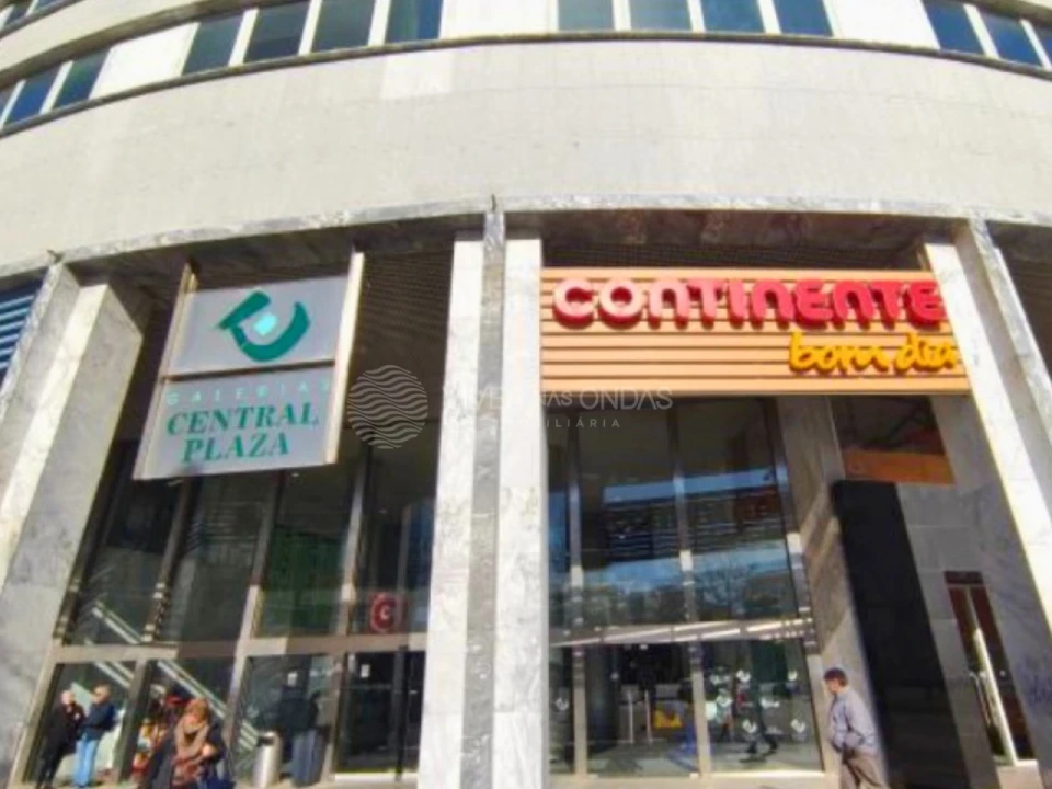 Loja para Venda em Cidade da Maia Foto 6