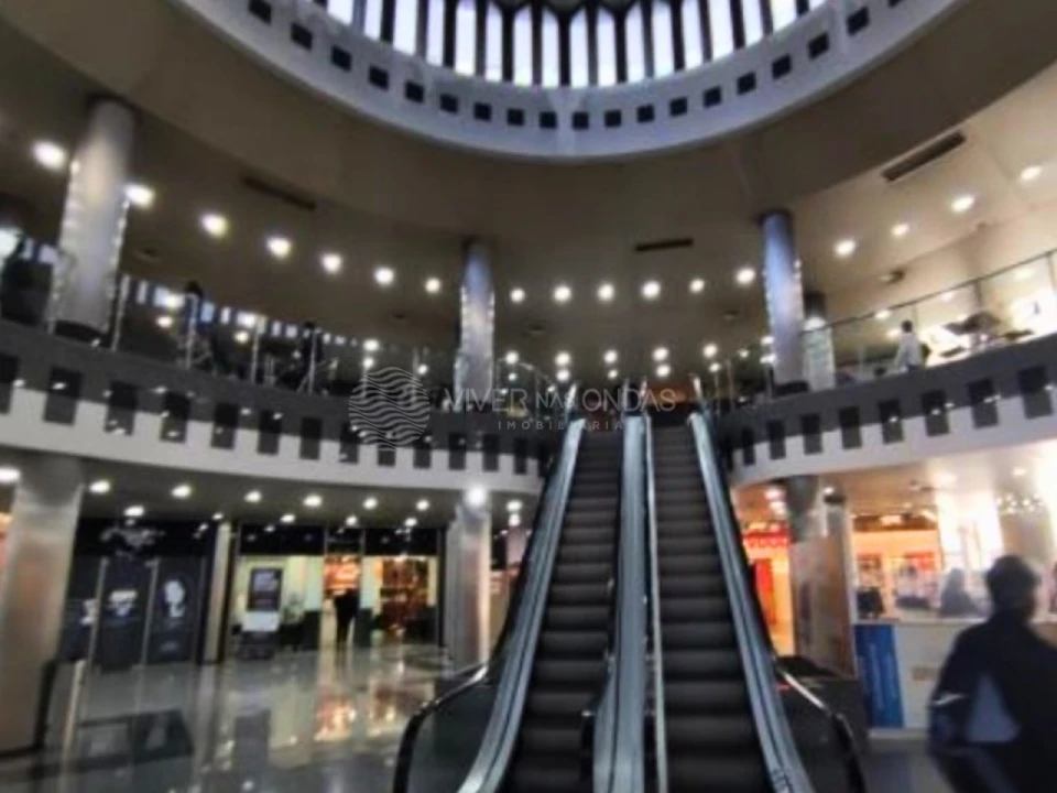 Loja para Venda em Cidade da Maia Foto 7