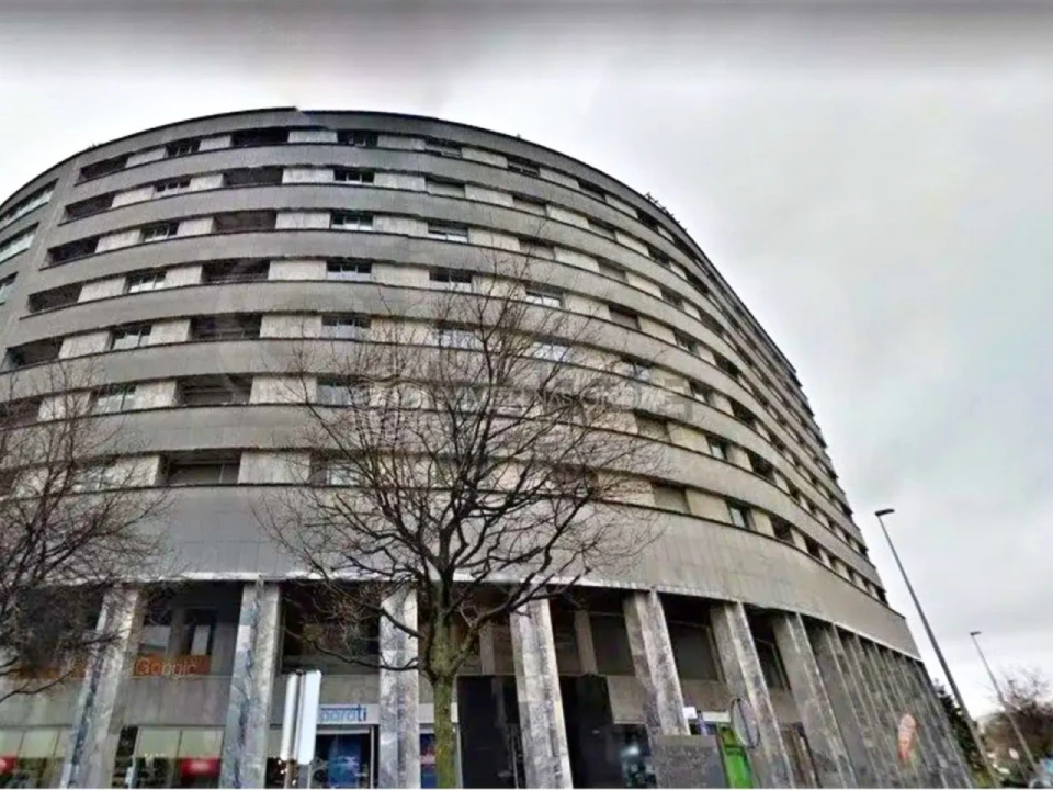 Loja para Venda em Cidade da Maia Foto 15