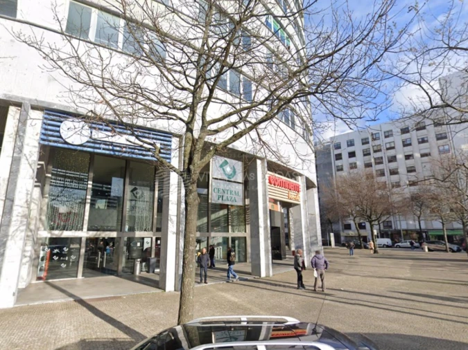 Loja para Venda em Cidade da Maia