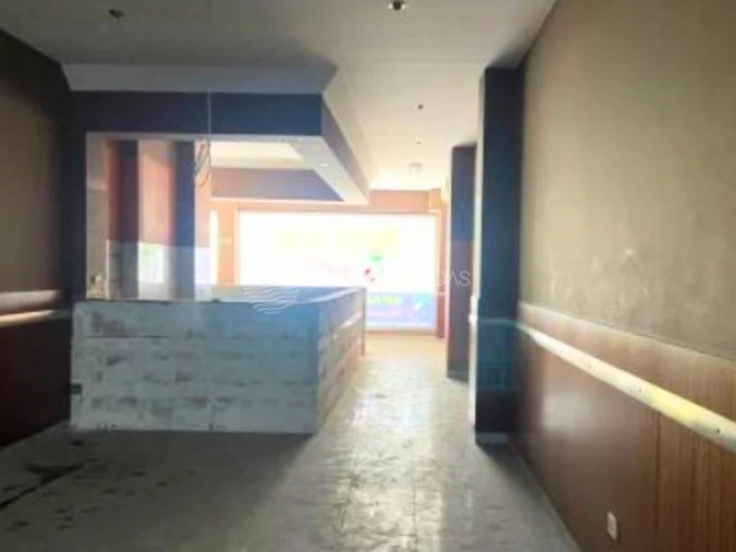 Loja para Venda em Cidade da Maia Foto 4