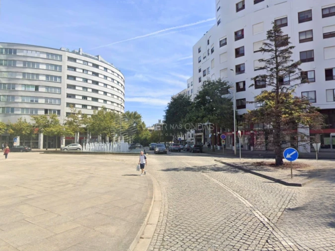 Loja para Venda em Cidade da Maia Foto 14