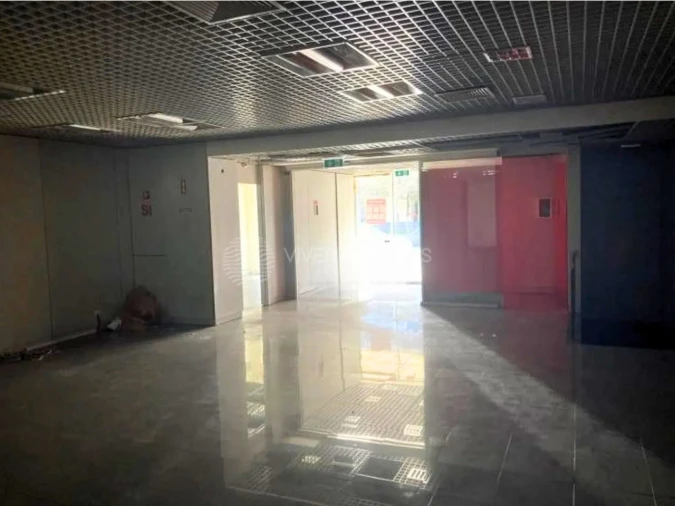 Loja para Venda em Cidade da Maia Foto 6