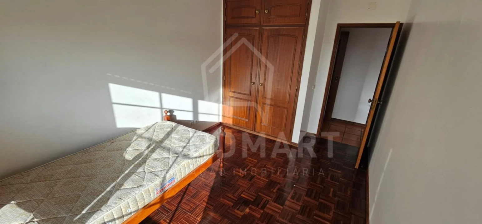 Apartamento T3 para Venda em Turquel Foto 7