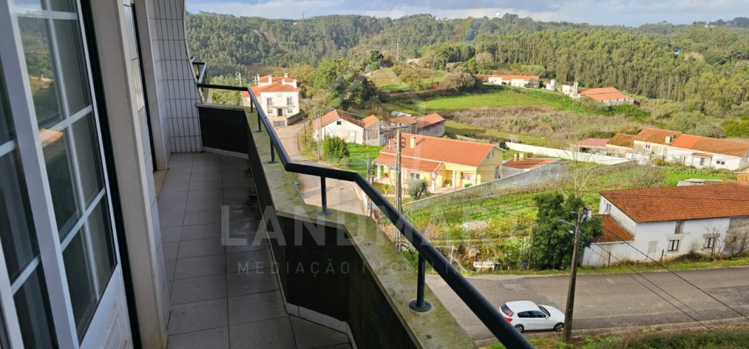 Apartamento T3 para Venda em Turquel Foto 15