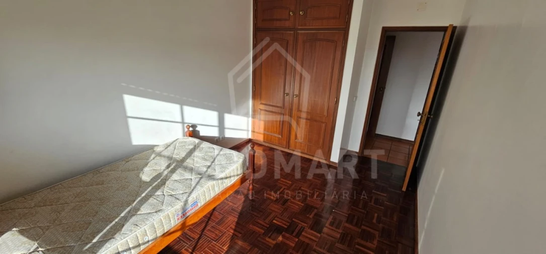 Apartamento T3 para Venda em Turquel Foto 7