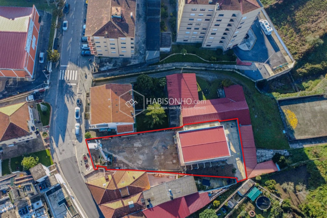 Moradia T4 para Venda em Fânzeres e São Pedro da Cova Foto 17