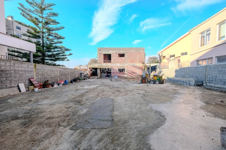 Moradia T4 para Venda em Fânzeres e São Pedro da Cova Foto 4