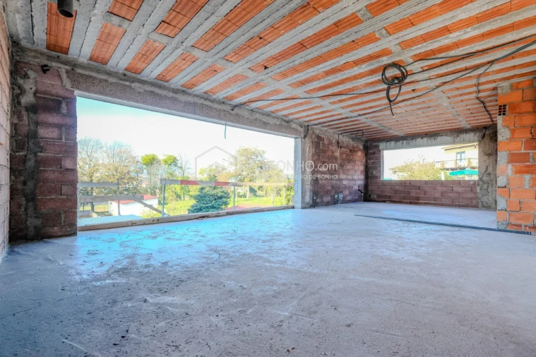 Moradia T4 para Venda em Fânzeres e São Pedro da Cova Foto 7