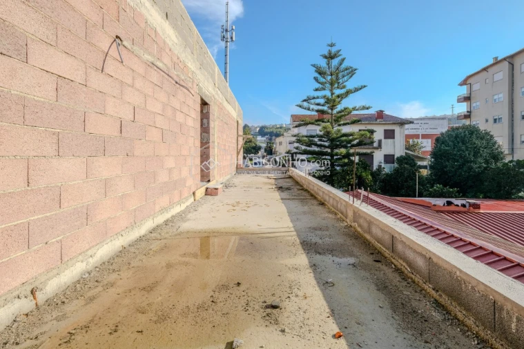 Moradia T4 para Venda em Fânzeres e São Pedro da Cova Foto 8