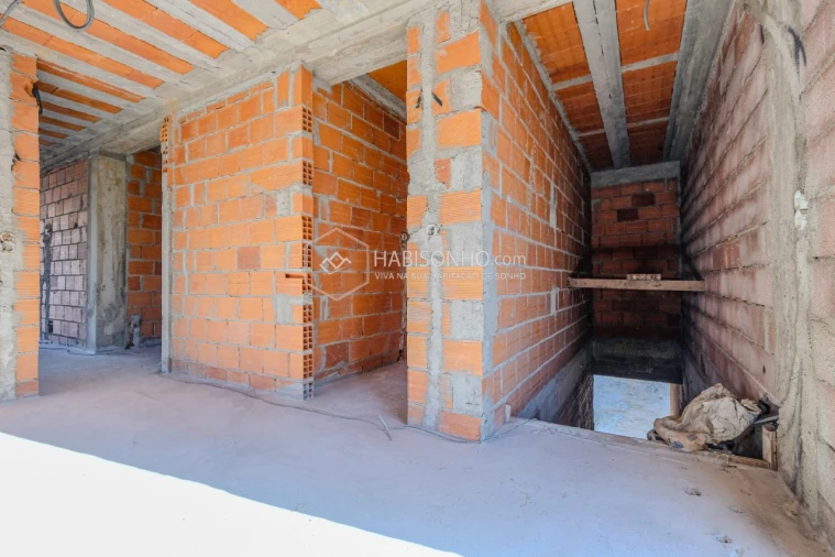 Moradia T4 para Venda em Fânzeres e São Pedro da Cova Foto 9
