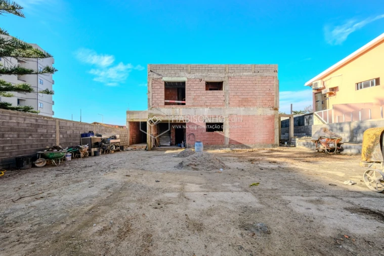 Moradia T4 para Venda em Fânzeres e São Pedro da Cova Foto 14