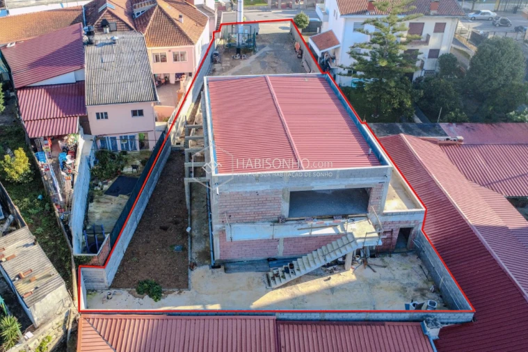 Moradia T4 para Venda em Fânzeres e São Pedro da Cova Foto 18