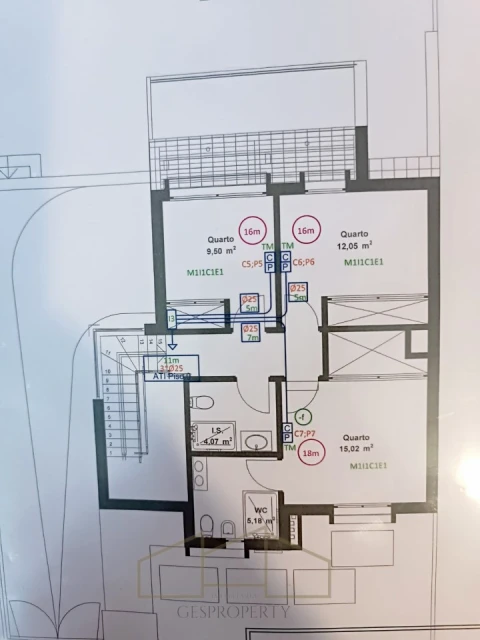 Moradia T4 para Venda em Charneca de Caparica e Sobreda