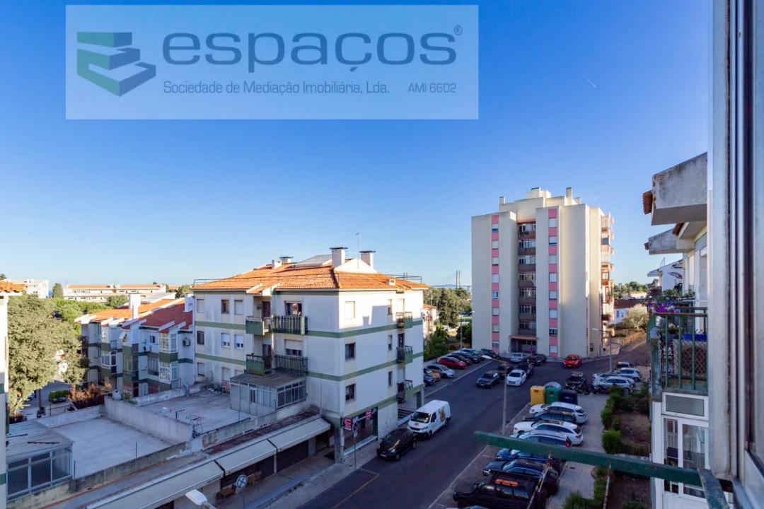 Apartamento T2 para Venda em Santa Iria de Azoia, São João da Talha e Bobadela Foto 2