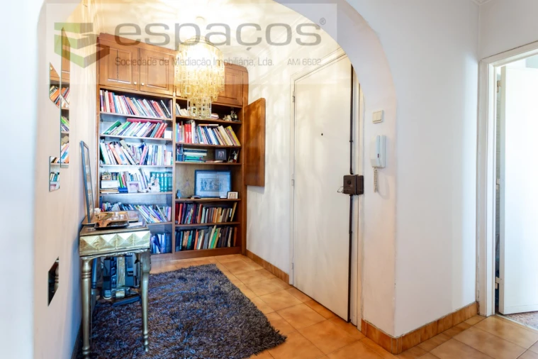 Apartamento T2 para Venda em Santa Iria de Azoia, São João da Talha e Bobadela Foto 11