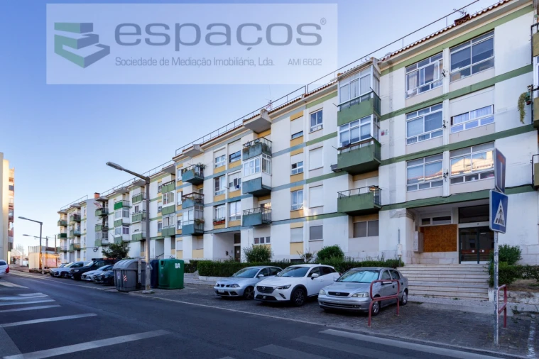 Apartamento T2 para Venda em Santa Iria de Azoia, São João da Talha e Bobadela Foto 3