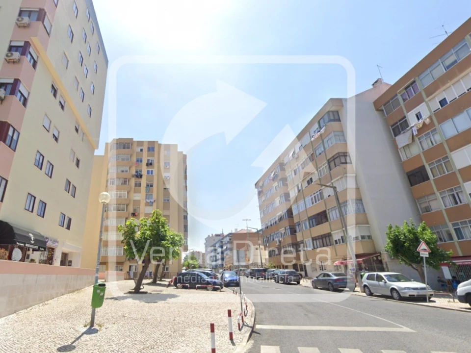 Apartamento T3 para Venda em Ramada e Caneças Foto 15