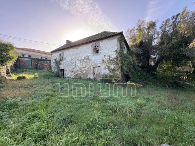 Moradia T2 para Venda em Geraz do Lima (Santa Maria, Santa Leocádia, Moreira), Deão