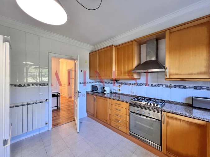 Apartamento T2 para Arrendamento em Santa Maria e São Miguel, São Martinho, São Pedro Penaferrim Foto 4