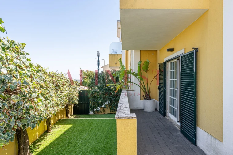 Apartamento T2 para Arrendamento em Santa Maria e São Miguel, São Martinho, São Pedro Penaferrim Foto 6