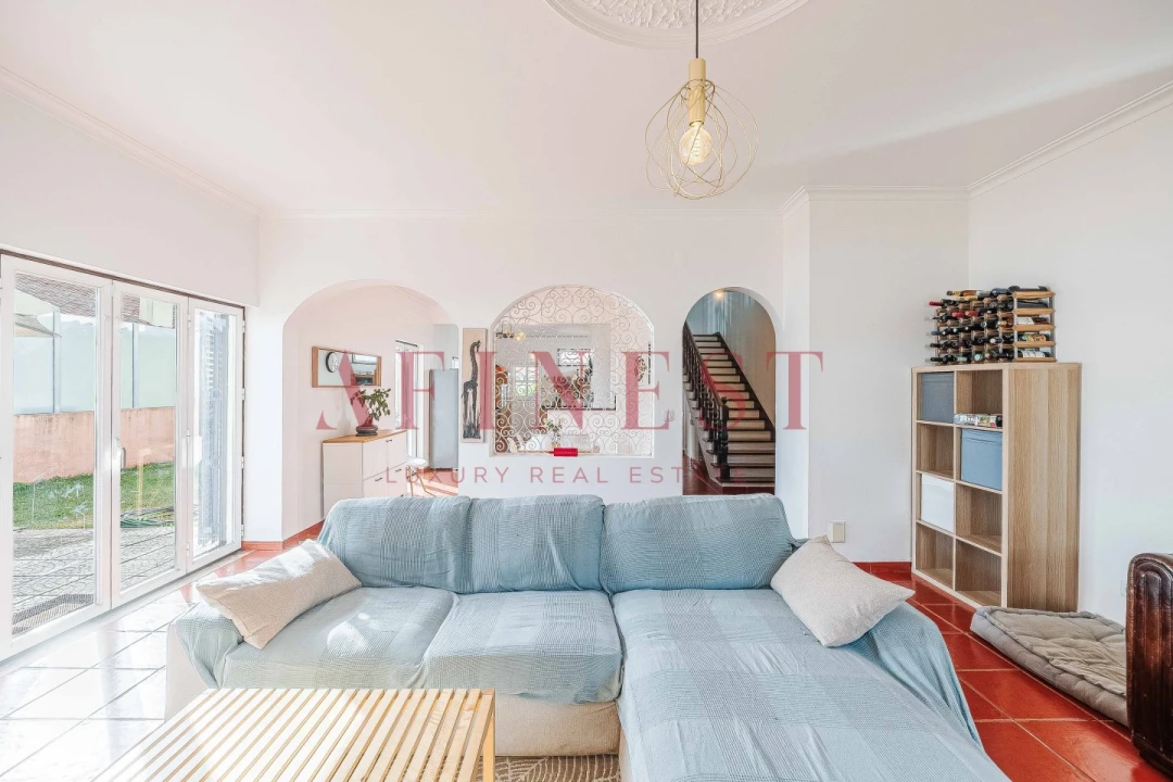 Moradia T4 para Venda em Porto Salvo Foto 18