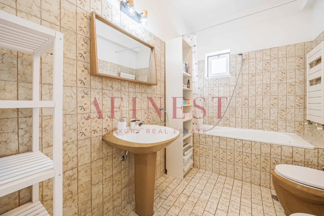 Moradia T4 para Venda em Porto Salvo Foto 49