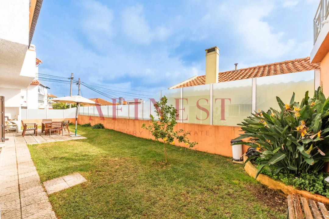 Moradia T4 para Venda em Porto Salvo Foto 74