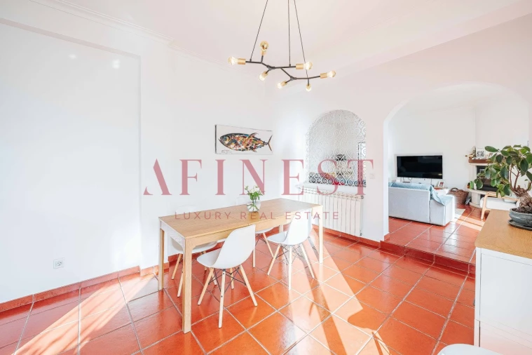 Moradia T4 para Venda em Porto Salvo Foto 11