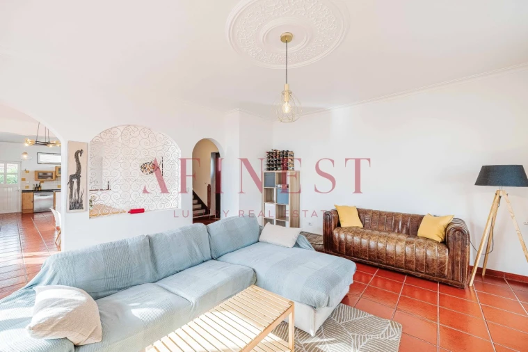 Moradia T4 para Venda em Porto Salvo Foto 20