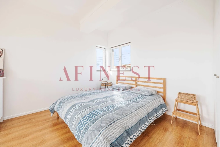 Moradia T4 para Venda em Porto Salvo Foto 31