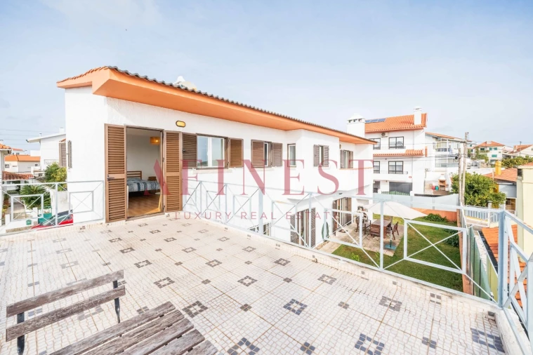 Moradia T4 para Venda em Porto Salvo Foto 40