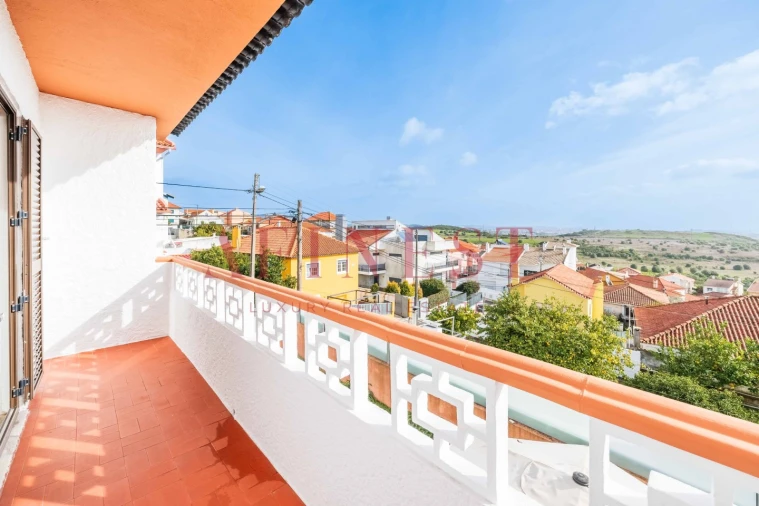 Moradia T4 para Venda em Porto Salvo Foto 60