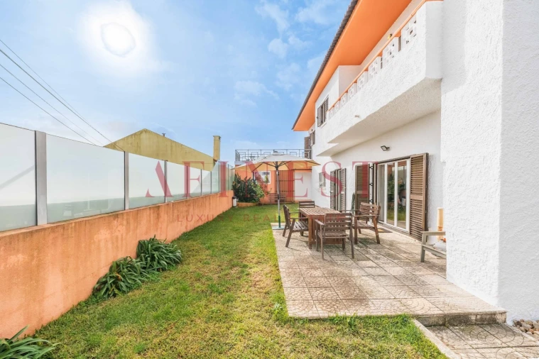 Moradia T4 para Venda em Porto Salvo Foto 77