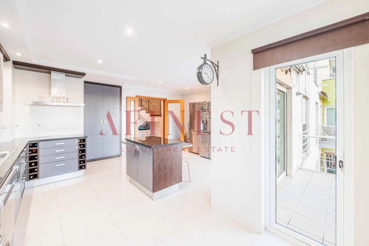 Apartamento T4 para Venda em Alcochete Foto 6