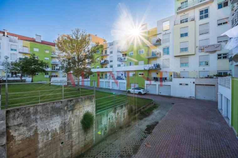 Apartamento T4 para Venda em Alcochete Foto 70