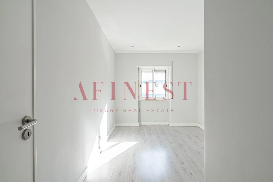 Apartamento T2 para Arrendamento em Carcavelos e Parede Foto 13