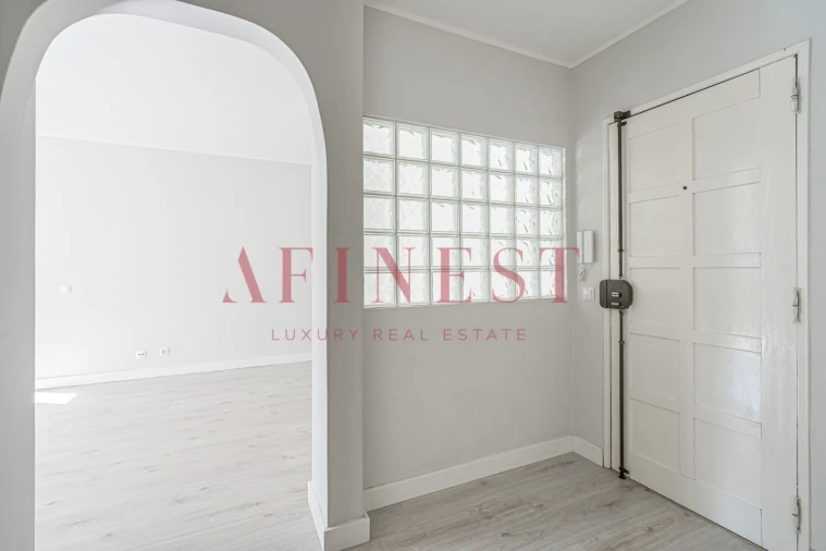 Apartamento T2 para Arrendamento em Carcavelos e Parede Foto 9