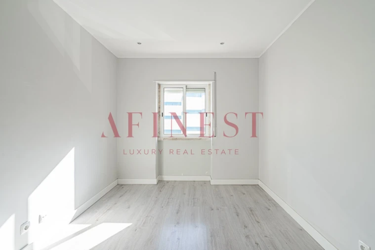 Apartamento T2 para Arrendamento em Carcavelos e Parede Foto 14