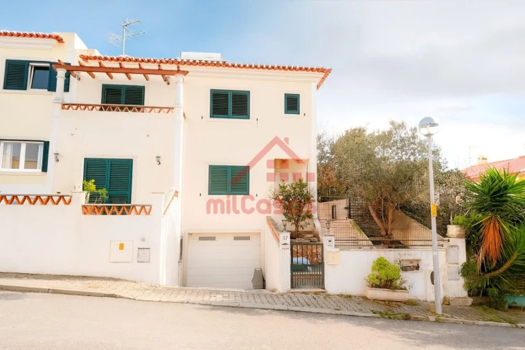 Moradia T3 para Venda em Ericeira Foto 1