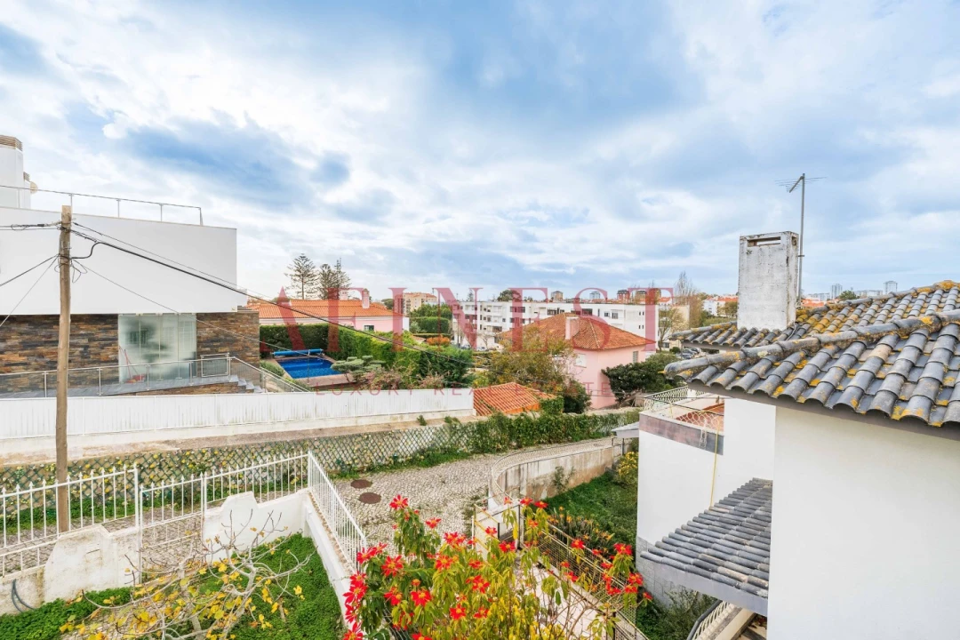 Moradia T5 para Venda em Carcavelos e Parede Foto 81