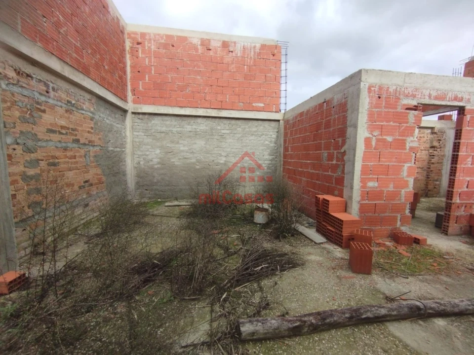 Moradia T2 para Venda em Silveira Foto 22