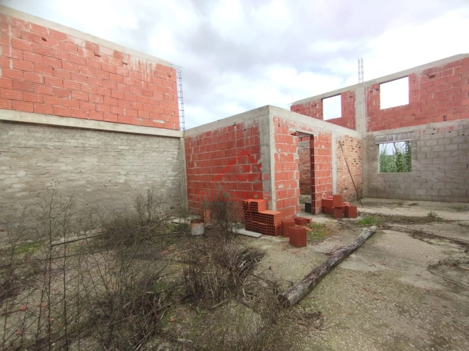 Moradia T2 para Venda em Silveira Foto 23