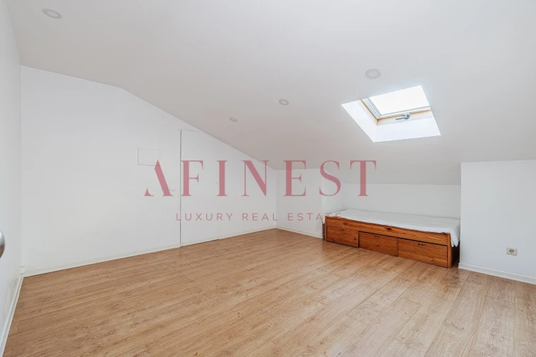 Apartamento T3 para Arrendamento em Santa Maria e São Miguel, São Martinho, São Pedro Penaferrim Foto 23