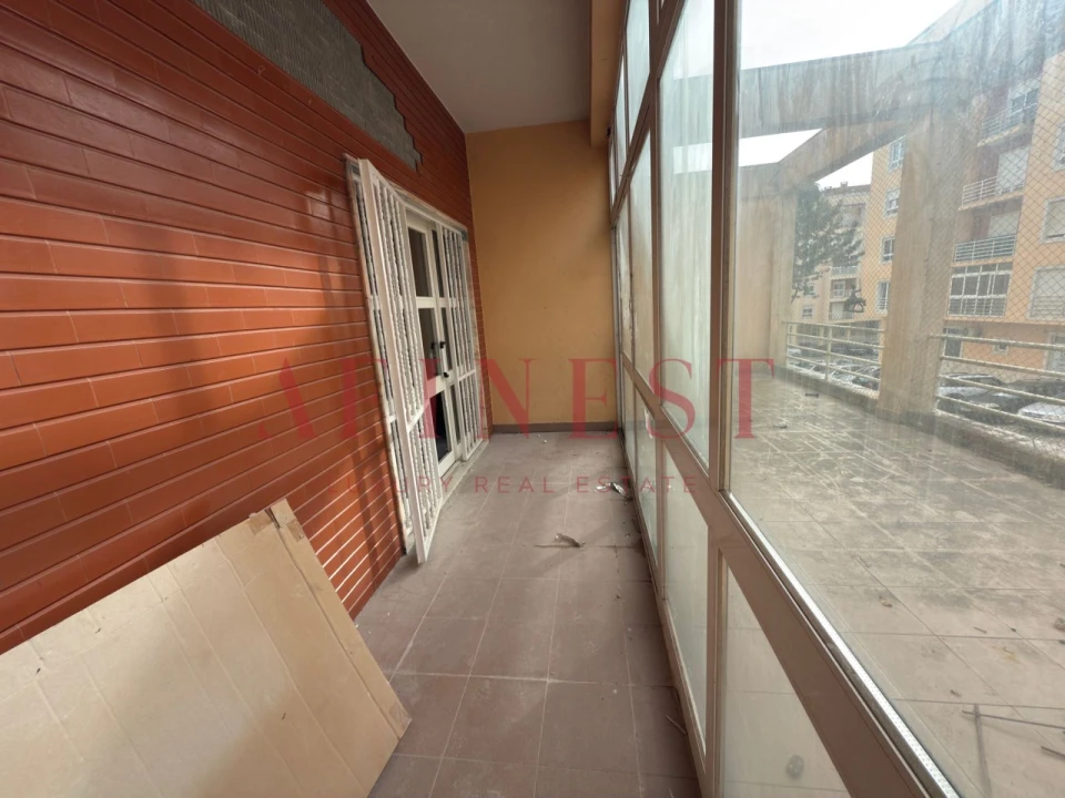 Apartamento T2 para Venda em Agualva e Mira-Sintra Foto 5