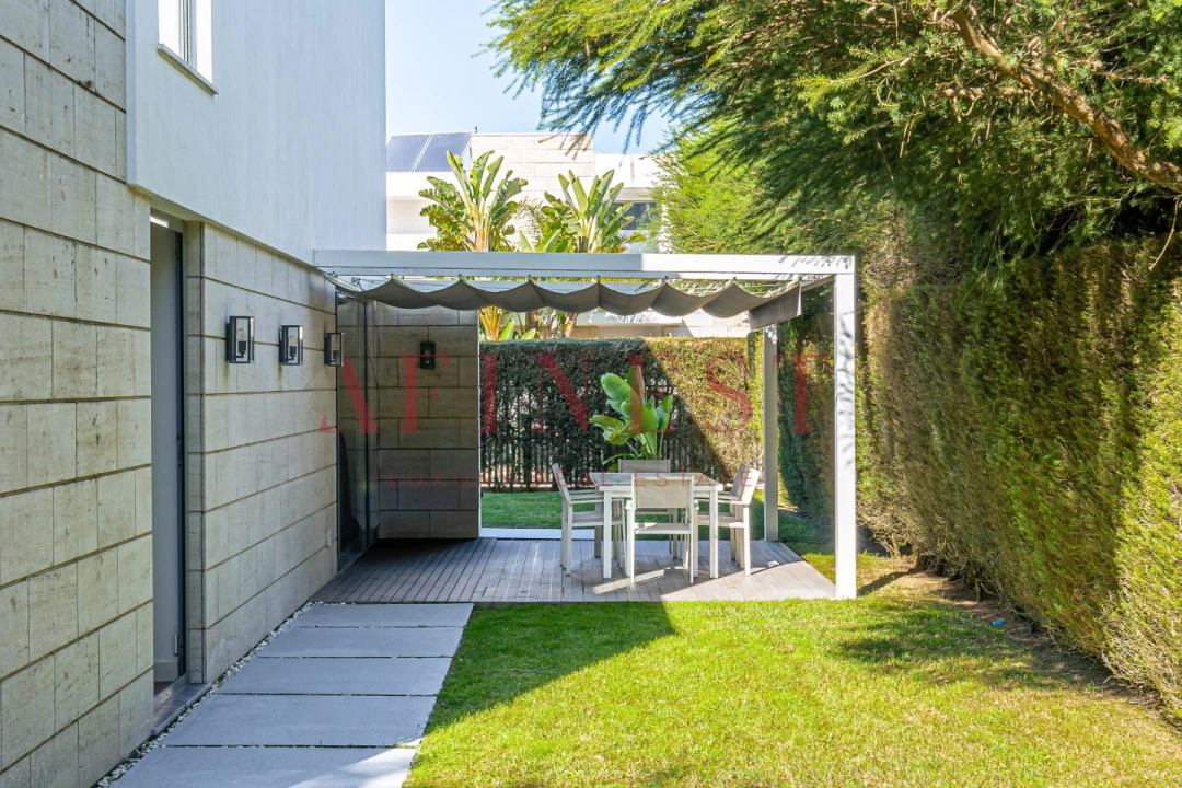 Moradia T3 para Arrendamento em Charneca de Caparica e Sobreda Foto 11