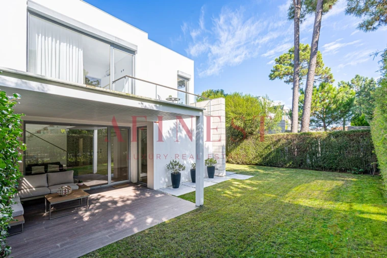 Moradia T3 para Arrendamento em Charneca de Caparica e Sobreda Foto 4