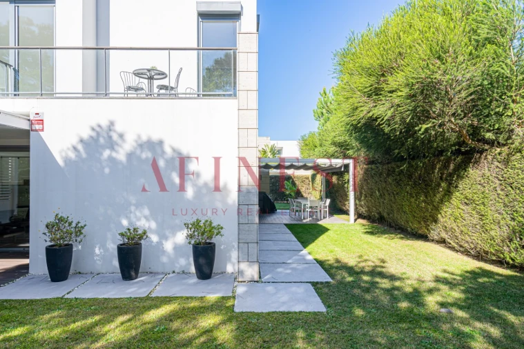 Moradia T3 para Arrendamento em Charneca de Caparica e Sobreda Foto 7