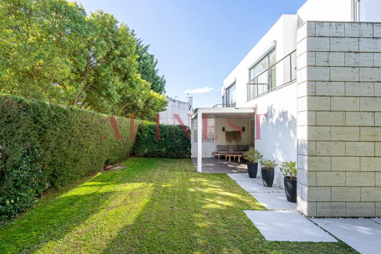 Moradia T3 para Arrendamento em Charneca de Caparica e Sobreda Foto 8