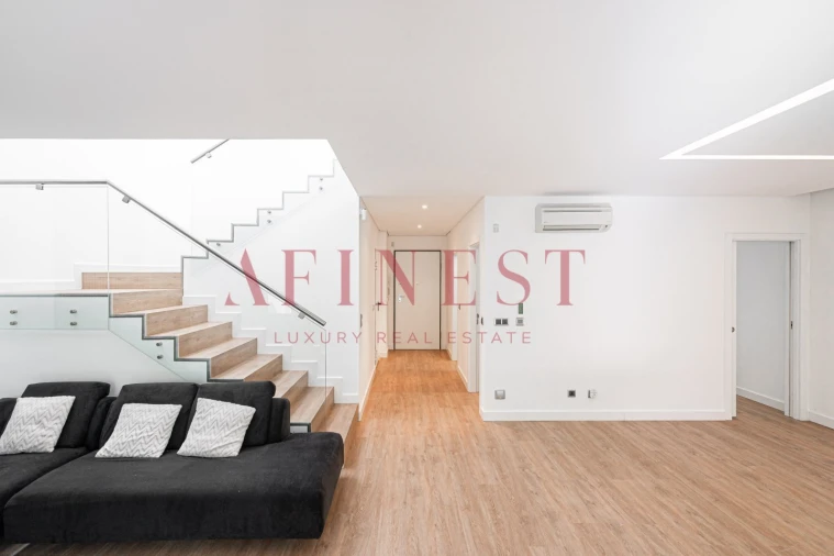 Moradia T3 para Arrendamento em Charneca de Caparica e Sobreda Foto 18